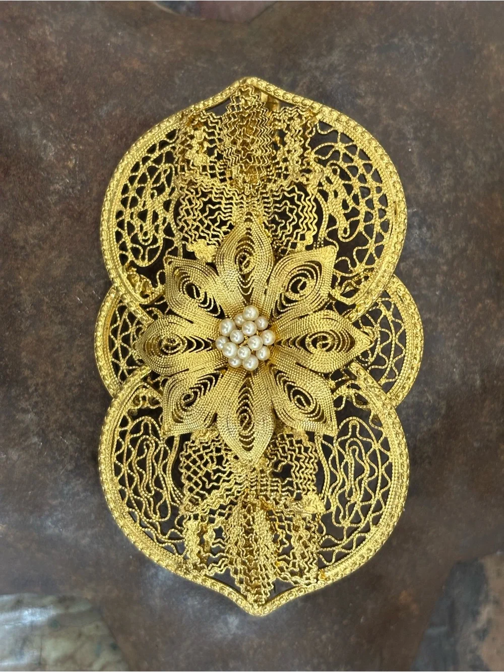 Vintage Filigree Pearl Cluster Center Gold Brooch